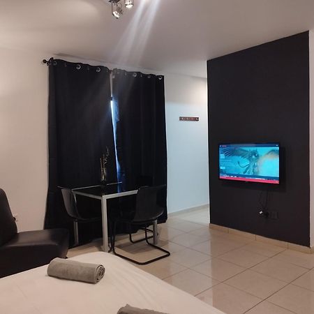 303 St Lazaros View Studio لارنكا المظهر الخارجي الصورة